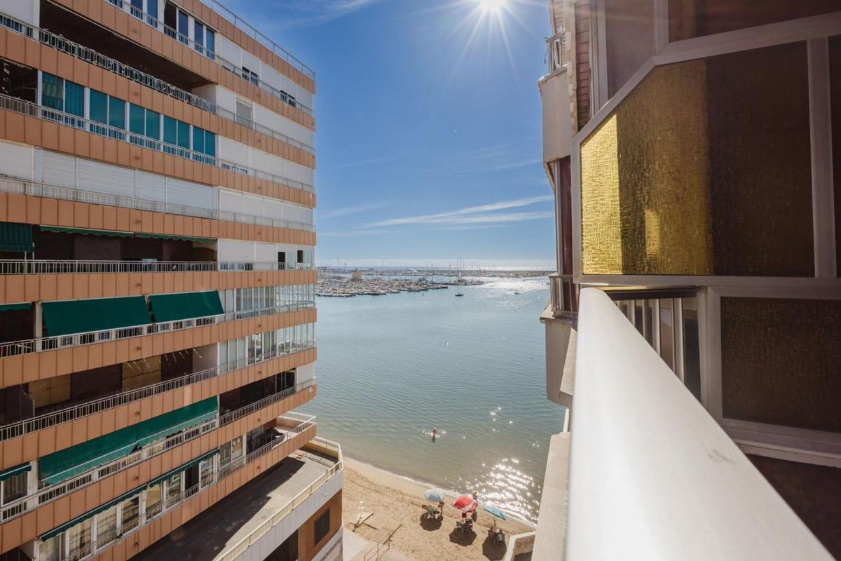 Продажа квартиры на Piso en Avenida Doctor Gregorio Marañón, El Acequión, Torrevieja, Торревьеха
photo 1