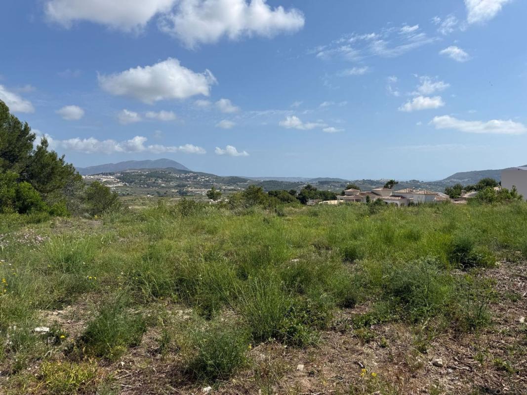Terreno en venta en Moraira, Alicante photo 1