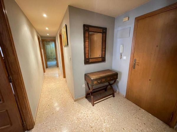 Продажа квартиры на Piso en Calle l'Ordana, Centro, San Juan de Alicante, Сан-Хуан-де-Аликанте
thumbnail 2
