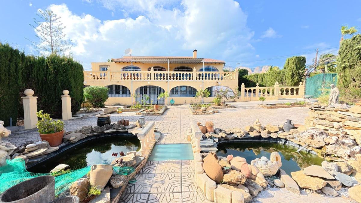 Properties for sale and rent in Spain photo 1