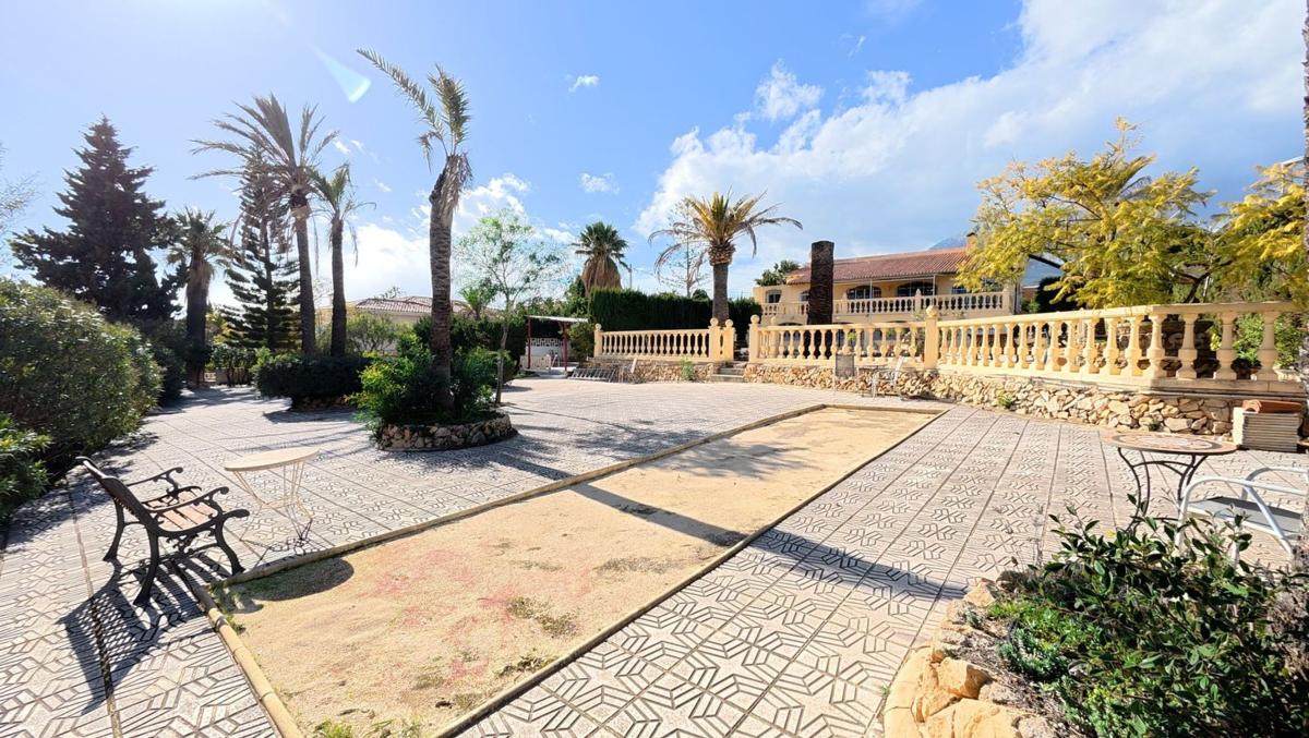 Properties for sale and rent in Spain photo 4