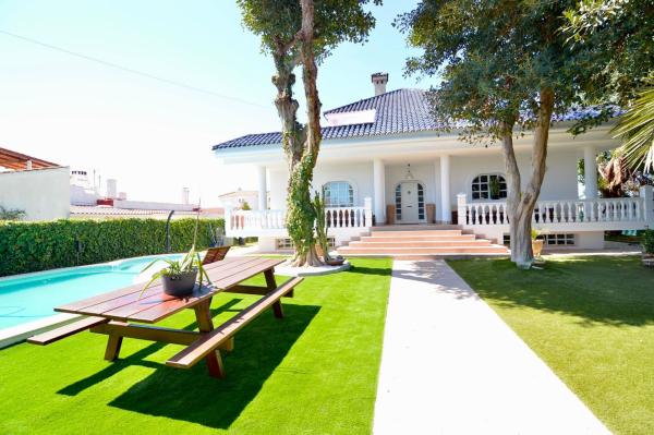 Casa o chalet independiente en Calle de los Geranios, La Siesta - El Salado - Torreta, Torrevieja photo 2