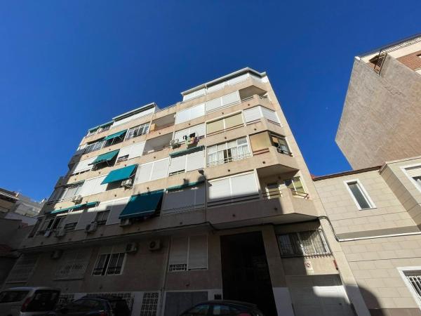 Studio for sale on Estudio en Calle Maldonado, Centro - Muelle Pesquero, Torrevieja, Torrevieja photo 1