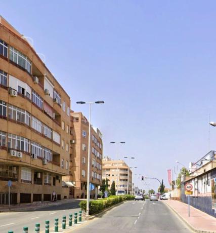 Sale of flat in Piso en CL Caritas, Parque Acuático - Sector 25, Torrevieja, Torrevieja
 photo 2