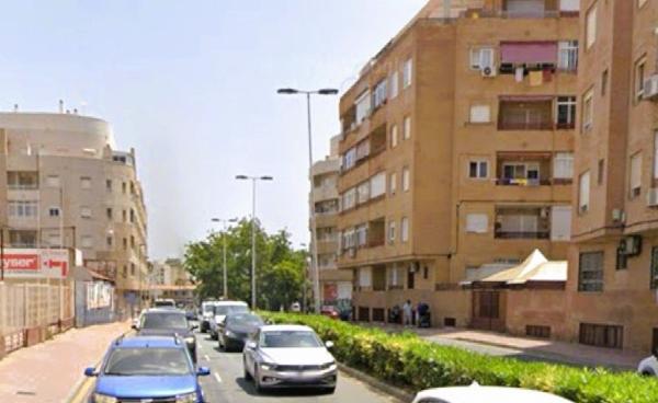 Sale of flat in Piso en CL Caritas, Parque Acuático - Sector 25, Torrevieja, Torrevieja
 photo 3