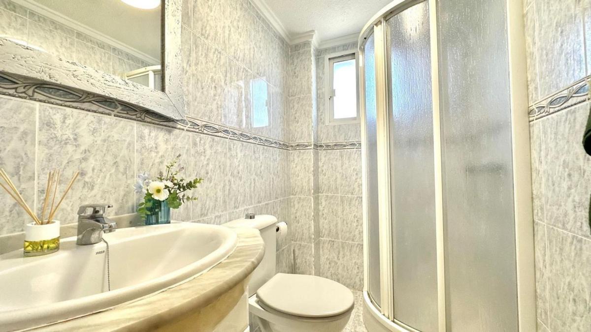 Sale of apartment in Piso en La Siesta - El Salado - Torreta, Torrevieja, Torrevieja
photo 4