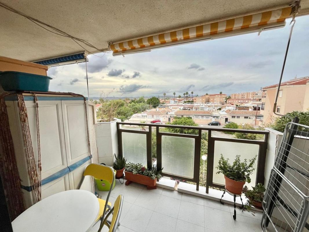 Sale of apartment in Piso en La Siesta - El Salado - Torreta, Torrevieja, Torrevieja
photo 5