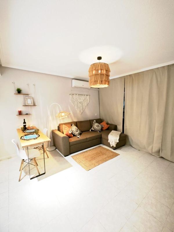Продажа студии в Estudio en Calle Bazan, El Molino, Torrevieja, Торревьеха photo 2