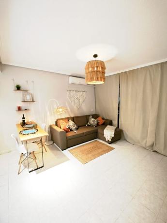 Estudio en venta en Estudio en Calle Bazan, El Molino, Torrevieja, Torrevieja thumbnail 1