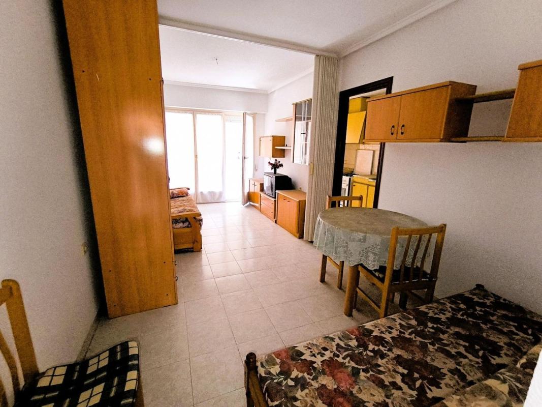 Sale of apartment in Piso en Calle Bazan, El Molino, Torrevieja, Torrevieja
photo 2