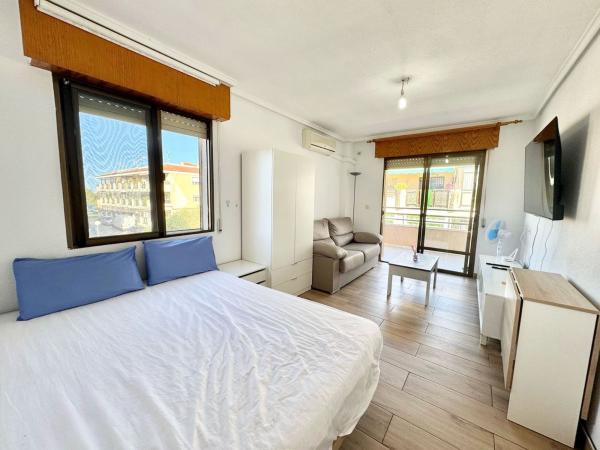Estudio en venta en Estudio en La Siesta - El Salado - Torreta, Torrevieja, Torrevieja photo 2