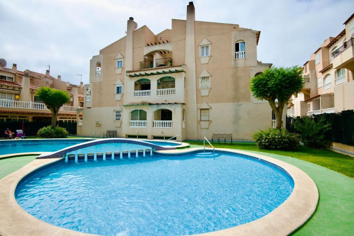 Venta de estudio en Estudio en Avenida Diego Ramírez Pastor, 237, Avenida Habaneras - Curva de Palangre, Torrevieja, Torrevieja photo 1