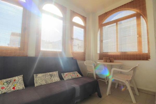 Estudio en venta en Estudio en Calle Montesinos, 26, Playa de los Náufragos, Torrevieja, Torrevieja thumbnail 1