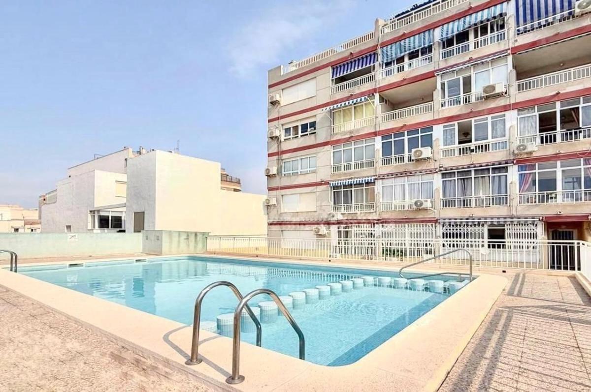 Sale of apartment in Piso en Calle la Calera, El Molino, Torrevieja, Torrevieja
photo 1