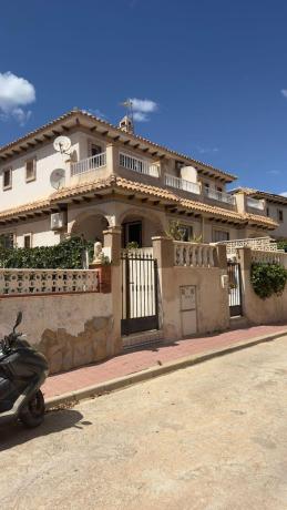 Chalet adosado en Zona los Frutales, Torrevieja photo 1