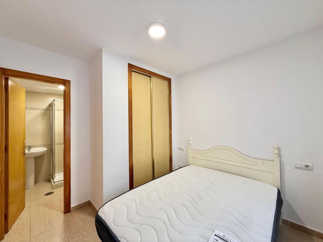 Sale of apartment in Piso en Calle San Emigdio, El Molino, Torrevieja, Torrevieja
photo 4