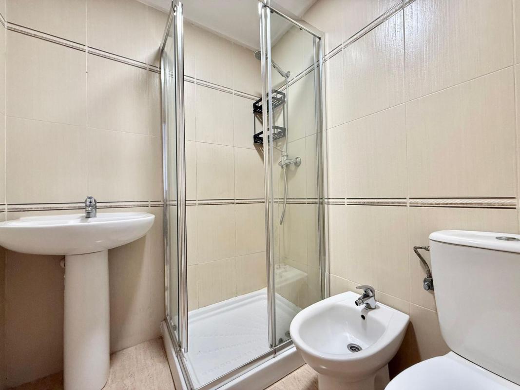 Sale of apartment in Piso en Calle San Emigdio, El Molino, Torrevieja, Torrevieja
photo 5