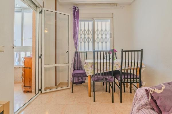 Продажа квартиры на Piso en Calle Santa Trinidad, El Molino, Torrevieja, Торревьеха
 photo 2