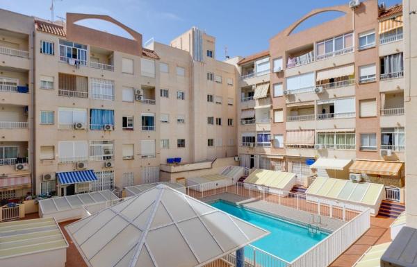Продажа квартиры на Piso en Avenida Habaneras - Curva de Palangre, Torrevieja, Торревьеха
photo 1