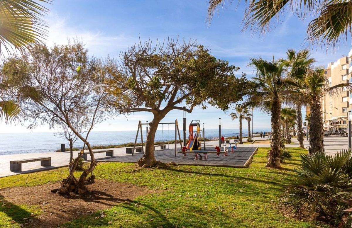 Продажа квартиры на Piso en Avenida Habaneras - Curva de Palangre, Torrevieja, Торревьеха
 photo 4