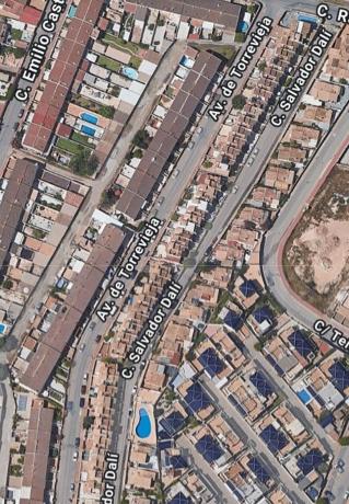 Chalet adosado en Calle Salvador Dalí, Los Balcones - Los Altos del Edén, Torrevieja photo 2
