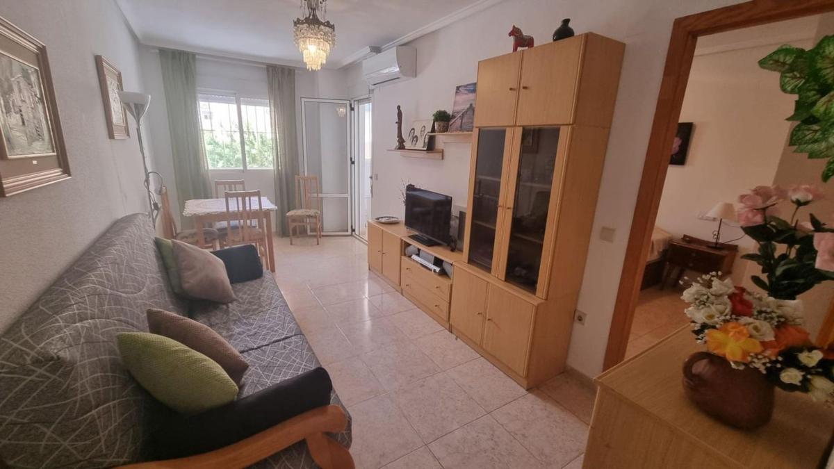 Продажа квартиры на Piso en Calle los Molinos, El Molino, Torrevieja, Торревьеха
photo 1