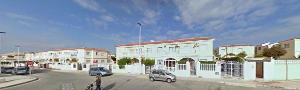 Venta de piso en Piso en Calle Avellaneda, Aguas Nuevas, Torrevieja, Torrevieja
 photo 1