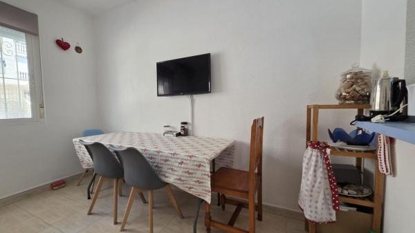Sprzedaż mieszkania w Piso en Calle la Loma, 31, Avenida Habaneras - Curva de Palangre, Torrevieja, Torrevieja
 photo 2