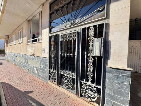 Venta de piso en Piso en Calle Galeón, Avenida Habaneras - Curva de Palangre, Torrevieja, Torrevieja
 photo 1
