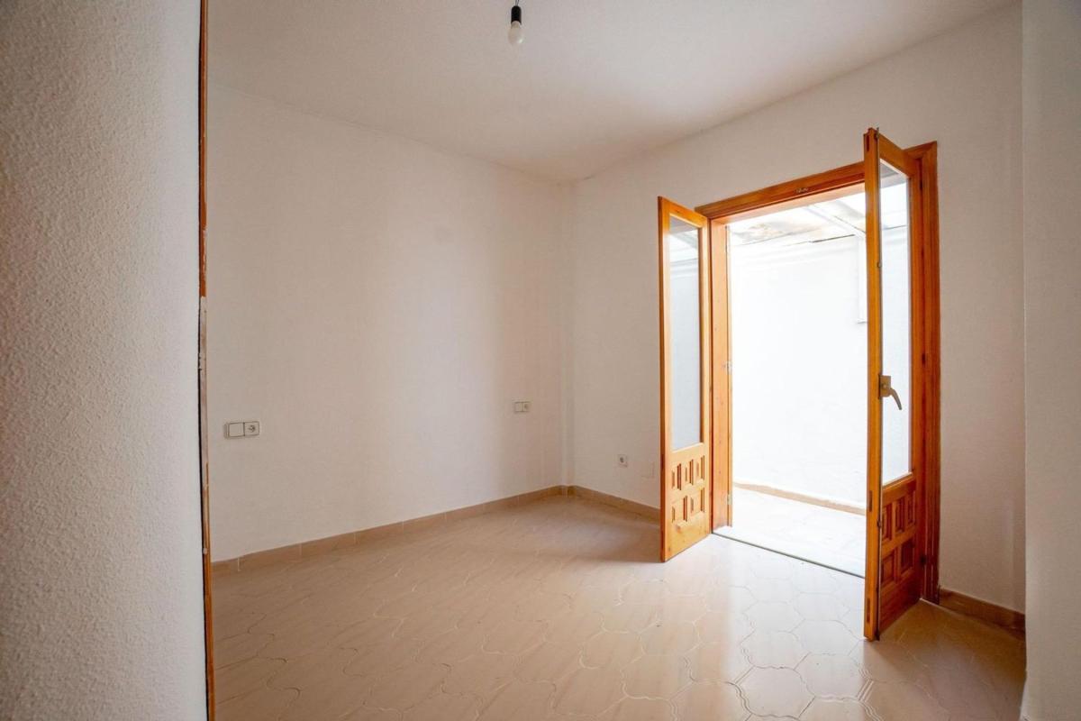 Properties for sale and rent in Spain photo 5