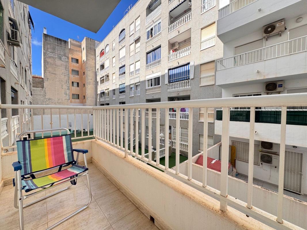 Venta de piso en Piso en Gases Los, Avenida Habaneras - Curva de Palangre, Torrevieja, Torrevieja
photo 5