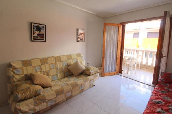Sale of flat in Piso en Avenida Diego Ramírez Pastor, Avenida Habaneras - Curva de Palangre, Torrevieja, Torrevieja
 photo 3