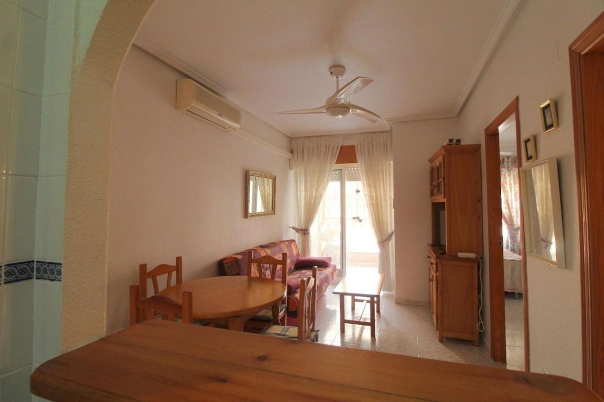 Venta de piso en Piso en Calle Goleta, 46, Avenida Habaneras - Curva de Palangre, Torrevieja, Torrevieja
photo 5