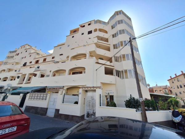 Sale of flat in Piso en Calle Marcelina, 46, Nueva Torrevieja, Torrevieja, Torrevieja
photo 1