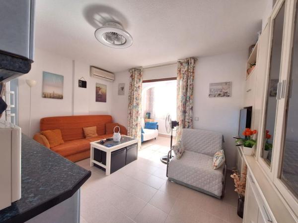 Sale of flat in Piso en Calle Marcelina, 46, Nueva Torrevieja, Torrevieja, Torrevieja
thumbnail 1