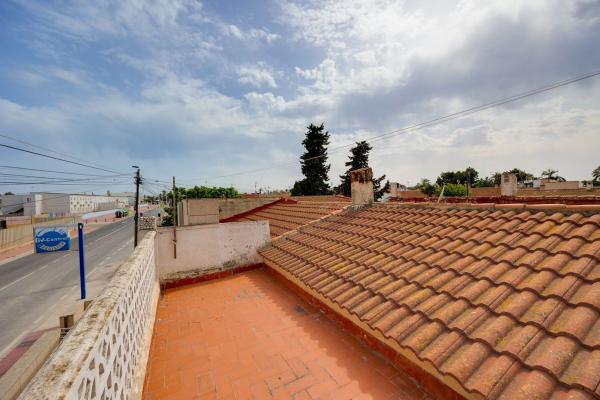 Chalet adosado en Avenida los Nenúfares, 800, La Siesta - El Salado - Torreta, Torrevieja photo 4