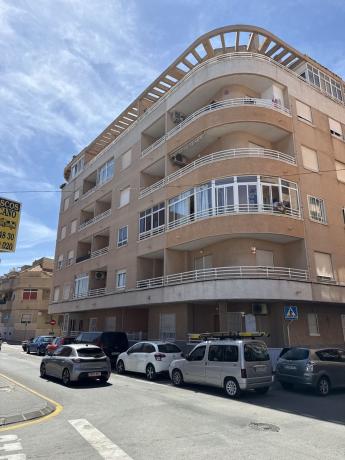 Продажа квартиры на Piso en Calle Bella Antonia, 4, Antonio Machado, Torrevieja, Торревьеха
photo 1