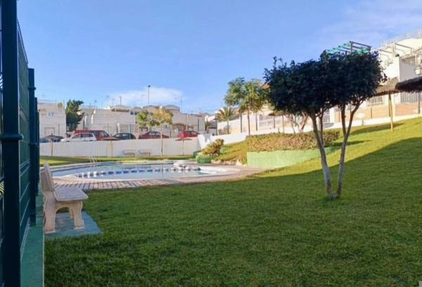 Chalet adosado en Los Balcones - Los Altos del Edén, Torrevieja thumbnail 2