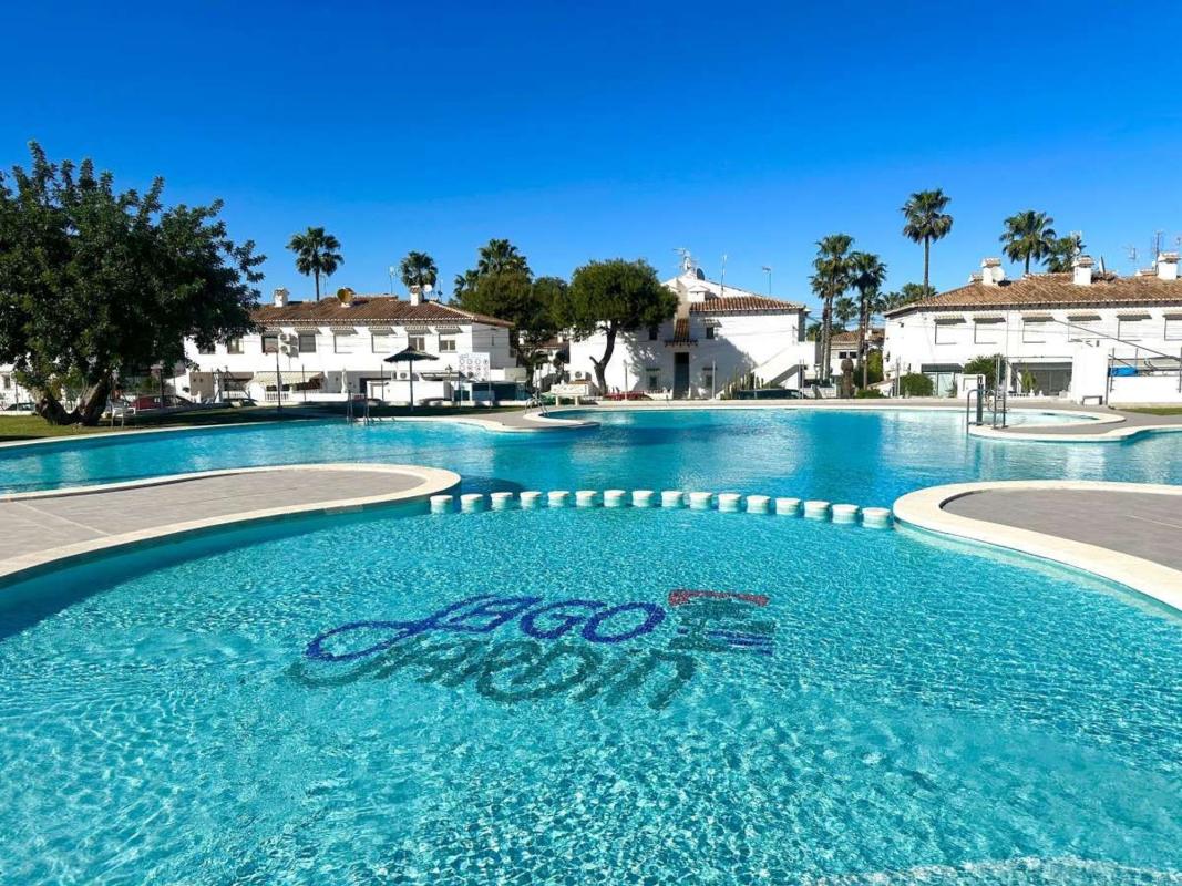 Sale of independent chalet in Casa o chalet en Calle Ercina, Los Balcones - Los Altos del Edén, Torrevieja, Torrevieja
photo 1