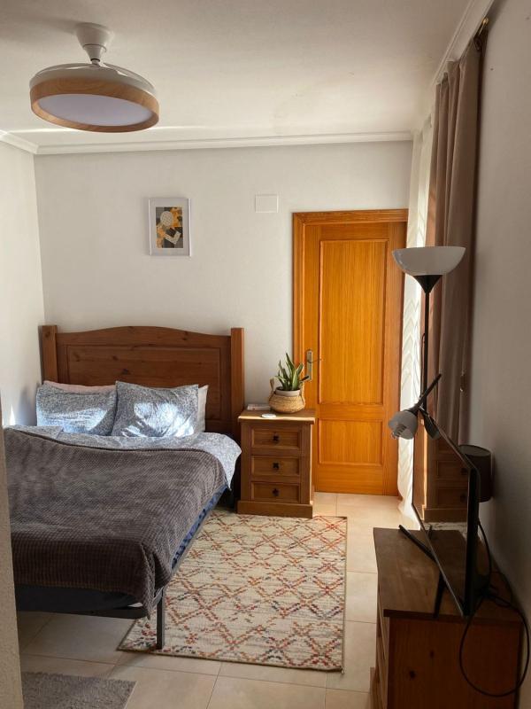 Продажа квартиры на Piso en Calle Joaquín Chapaprieta, 105, Centro - Muelle Pesquero, Torrevieja, Торревьеха
photo 3