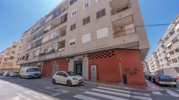Sale of flat in Piso en Avenida Habaneras - Curva de Palangre, Torrevieja, Torrevieja
 photo 1