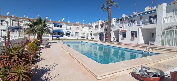 Chalet adosado en Avenida Habaneras - Curva de Palangre, Torrevieja photo 1