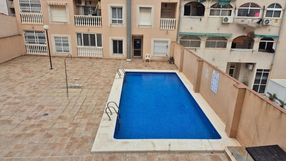 Venta de piso en Piso en Calle Apolo, El Molino, Torrevieja, Torrevieja
photo 1