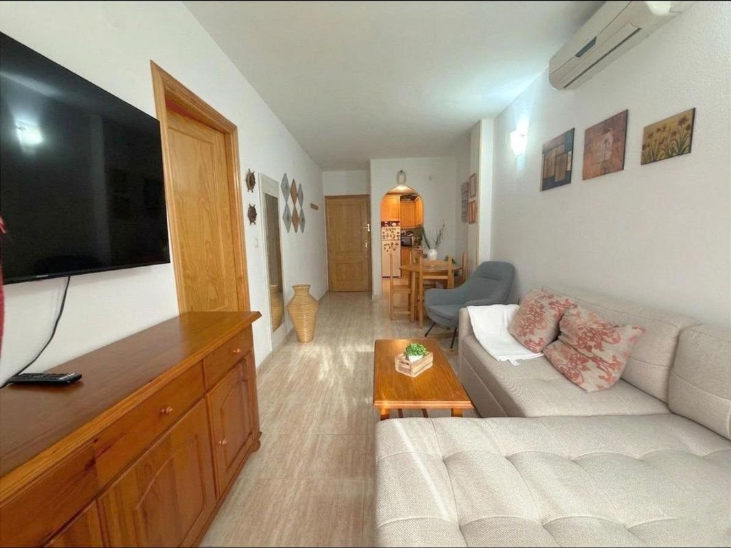 Venta de piso en Piso en Calle Apolo, El Molino, Torrevieja, Torrevieja
photo 3
