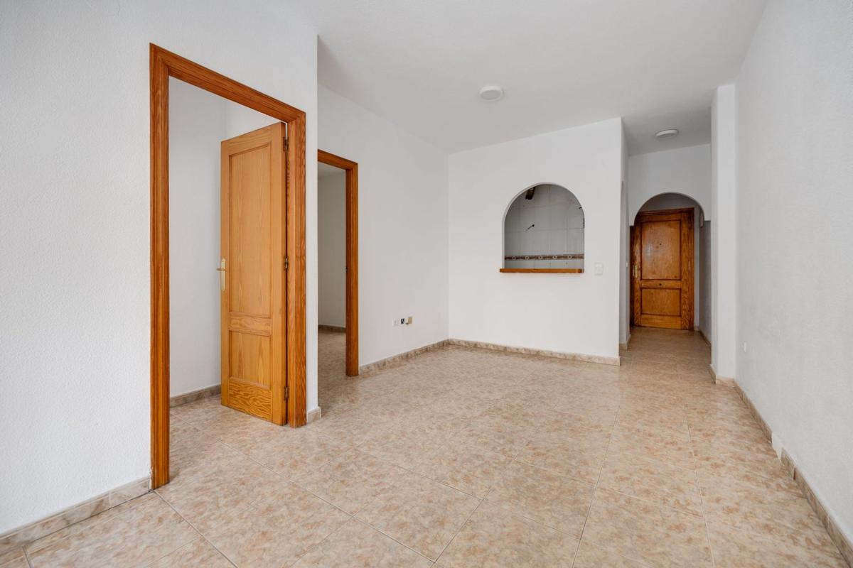 Продажа квартиры на Piso en Calle Vicente Blasco Ibáñez, 119, Playa del Cura, Torrevieja, Торревьеха
photo 3