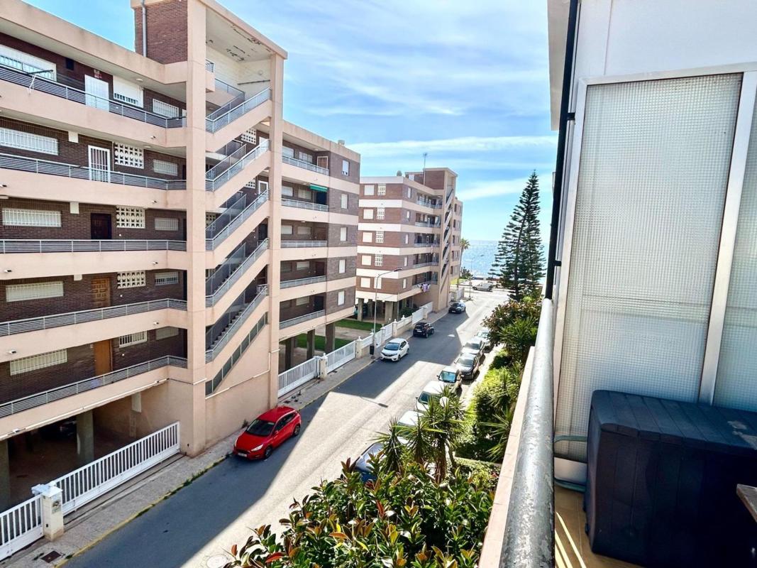 Sprzedaż mieszkania w Piso en Calle Magallanes, La Veleta, Torrevieja, Torrevieja
photo 2