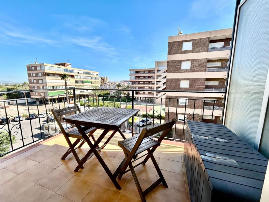 Sprzedaż mieszkania w Piso en Calle Magallanes, La Veleta, Torrevieja, Torrevieja
photo 3