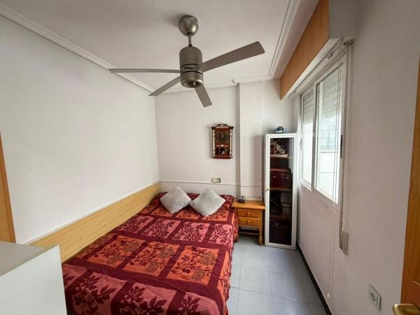 Venta de piso en Piso en Calle la Sal, Avenida Habaneras - Curva de Palangre, Torrevieja, Torrevieja
thumbnail 2