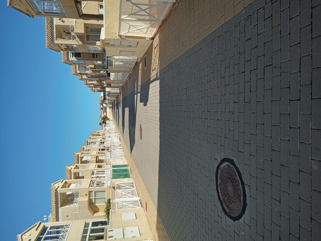 Продажа таунхауса в  Chalet adosado en Hondo El, La Siesta - El Salado - Torreta, Torrevieja , Торревьеха photo 2