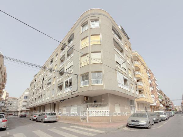 Sprzedaż mieszkania w Piso en El Acequión, Torrevieja, Torrevieja
thumbnail 2